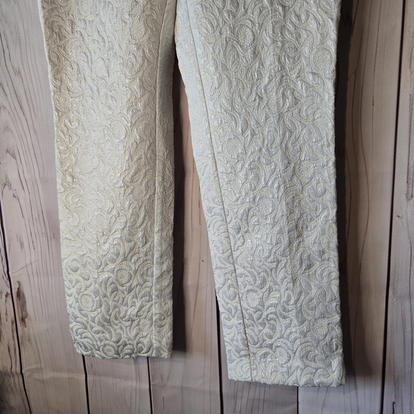 Ann Taylor Signature Petite  Cream Textured Cropped Pants Size 6P - Picture 3 of 8